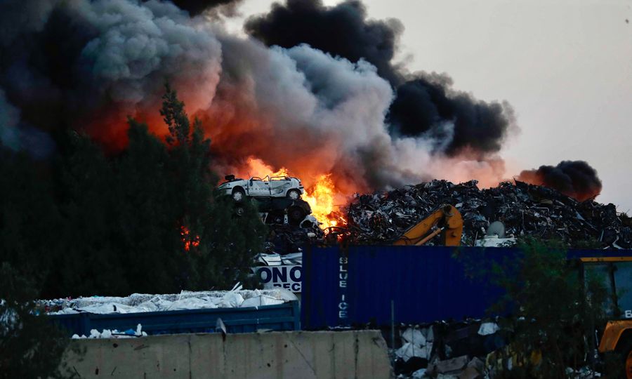 Θα συνεχίσει να μαίνεται για αρκετές ώρες η πυρκαγιά στο Γέρι - Vimarsana News