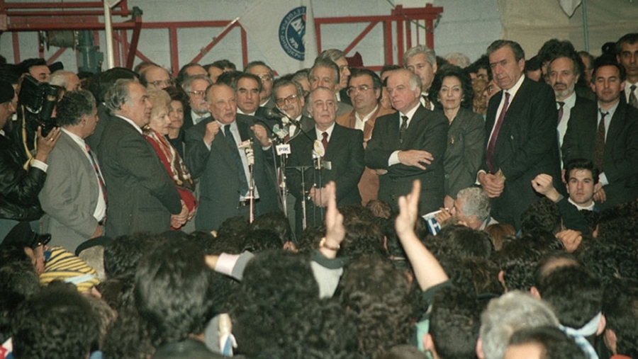 Eκλογές 1993: Ο Γλ. Κληρίδης είναι ο 4ος Πρόεδρος της Κυπριακής Δημοκρατίας. Εξελέγη στο 2ο γύρο με 50,31%.
