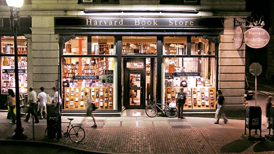 Το θρυλικό βιβλιοπωλείο Harvard Book Store. (Φωτογραφία: Alan Yarborough)