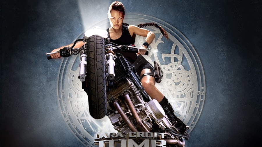 H πρώτη ταινία Tomb Raider με πρωταγωνίστρια την Angelina Jolie το 2001