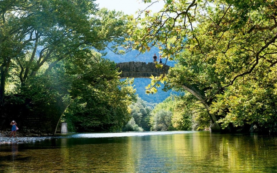Το γεφύρι της Κλειδωνιάς αποτελεί τον επίλογο της πεζοπορικής διαδρομής που ξεκινάει απο το γεφύρι της Αρίστης.