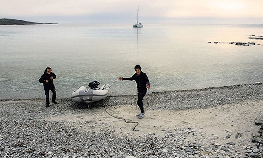 Η Ρήνεια είναι πανέμορφη, αλλά ήσυχη θα τη βρείτε μόνο στην αρχή ή στο τέλος του καλοκαιριού. 