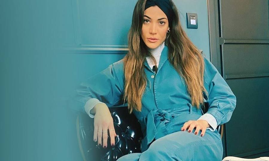 Η Ivi Adamou μας δείχνει το τέχνασμα του μακιγιάζ