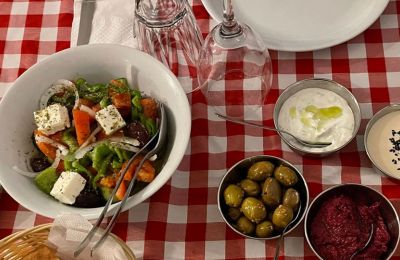 Ταβερνείο το Ιστορικόν: Τίμια κυπριακή κουζίνα στα σοκάκια του Αγίου Δομετίου 