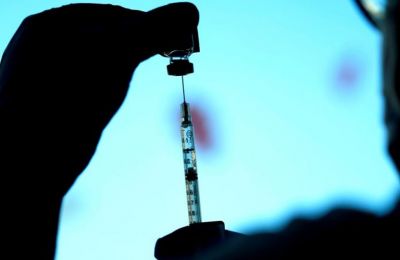 Κορωνοϊός: Πόσο διαρκεί η προστασία μετά τον εμβολιασμό