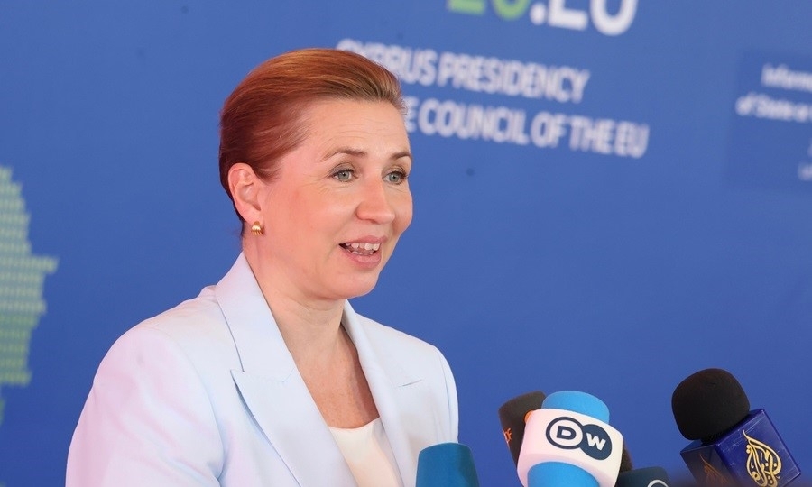 Η Πρωθυπουργός της Δανίας, Μέτε Φρεντέρικσεν