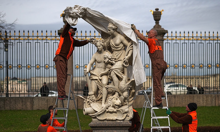 Ηρθε η άνοιξη, το λένε τα αγάλματα