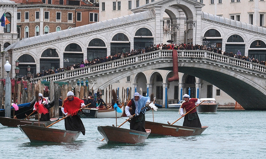 Η δύναμη της γριάς