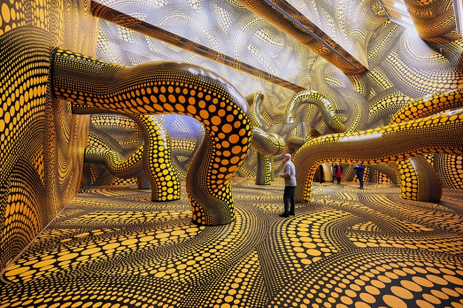 Το μαγικό σύμπαν της Kusama